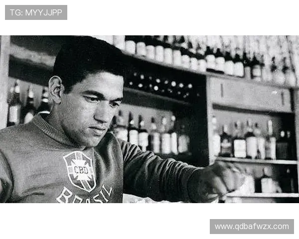 全球最红足球明星的崛起与影响力分析及其背后的故事